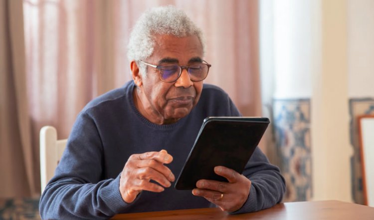 Become Internet Savvy - Tips for Seniors to Learn