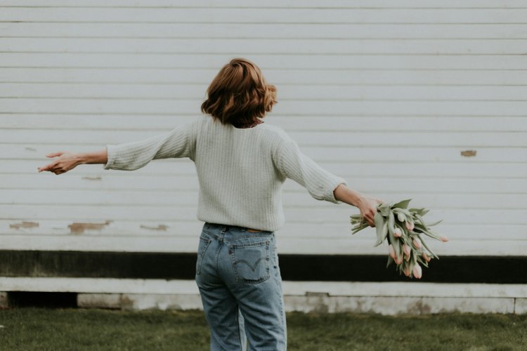 Simple Personal Growth Quotes: 12 Inspiring Messages for Self-Acceptance and Happiness